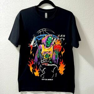 LAKERS BLACK T-SHIRT SIZE MEDIUM NWOT